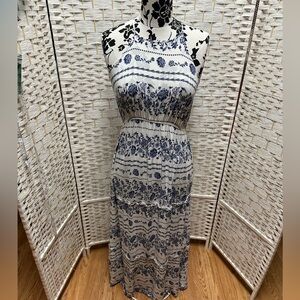 J for Justify Blue Floral Multi Tier Maxi Blue/White size‎ M EUC